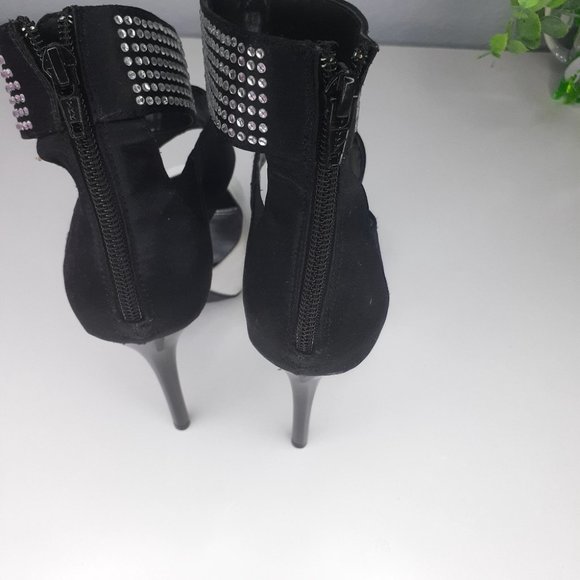 - Platform heels - Picture 4 of 12